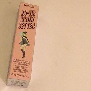 Benefit Makeup - NIB BENEFIT 24 hr Clear Brow Gel Benefit Makeup - NIB BENEFIT 24 hr Clear Brow Gel